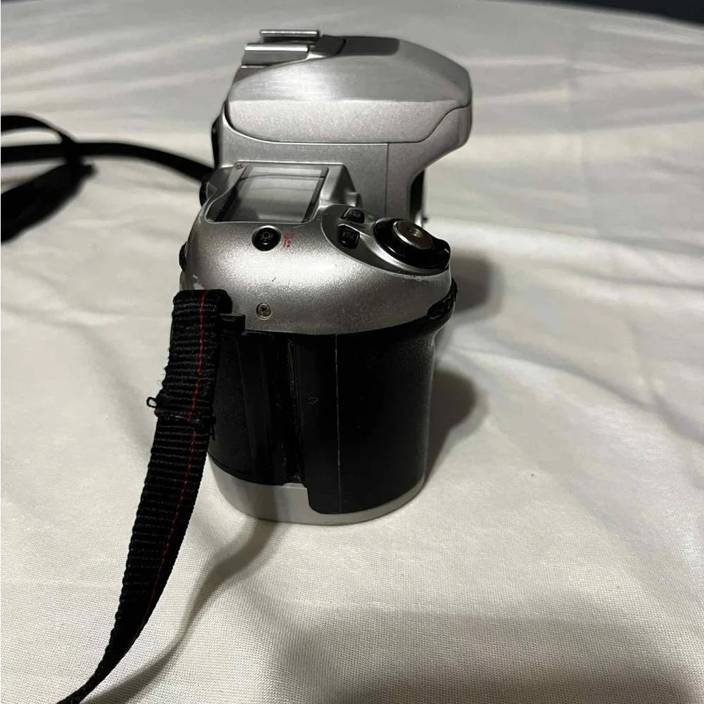 Nikon F80 35mm SLR Film Camera Body Only